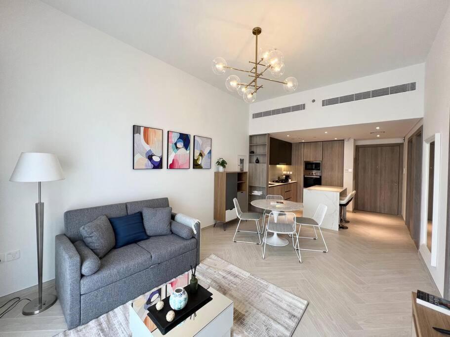 Appartement Waves - Comfortable Jvc With Balcony And Maids *