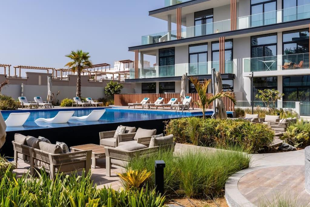 Appartement Waves - Comfortable Jvc With Balcony And Maids *